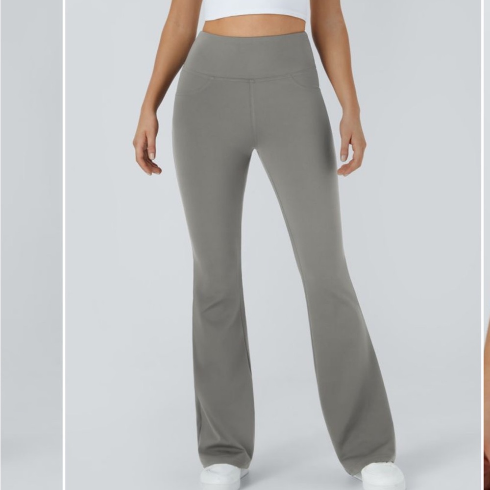 HALARA Halo Tek High Waist Pocket Flare Leggings NWT Size S Athletic Active Yoga